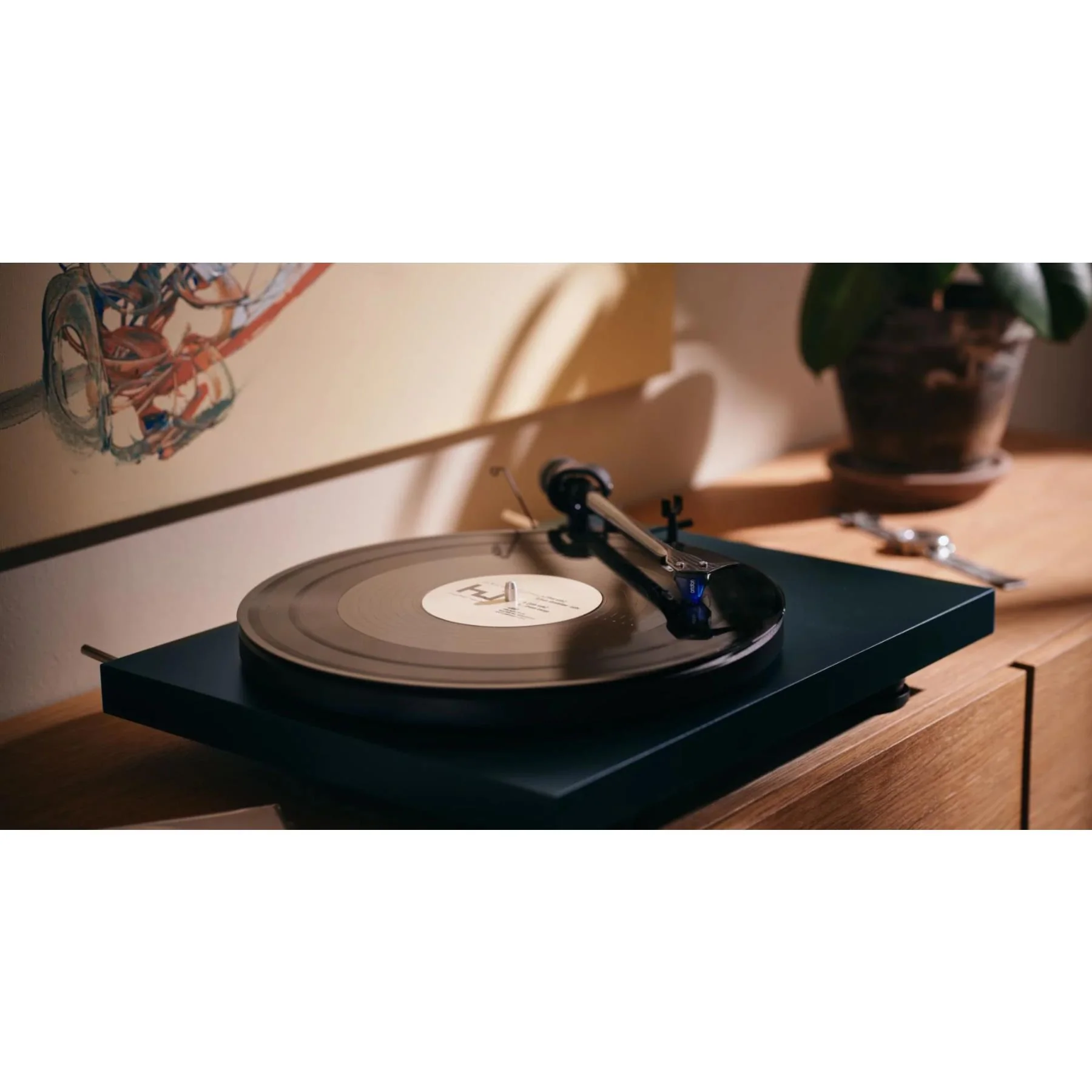 Ortofon 2M Blue Moving Magnet Cartridge - Image 4