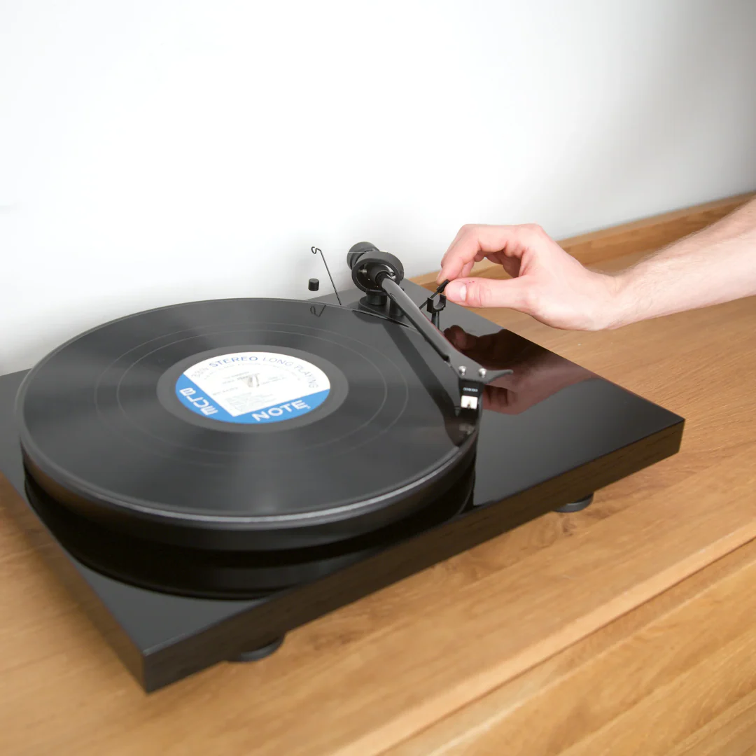 Pro-Ject Debut CARBON-EVO Turntables - Image 3
