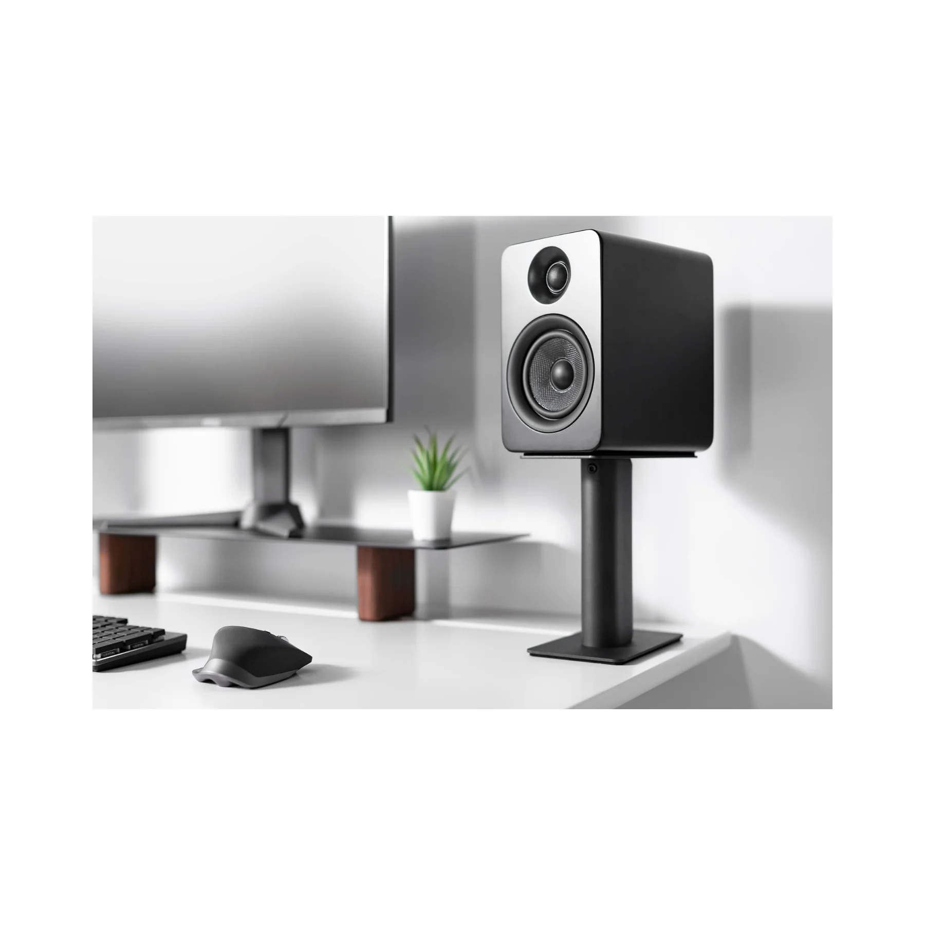 Kanto SP9 - 9" Desktop Speaker Stands - Clearance / Open Box - Image 9