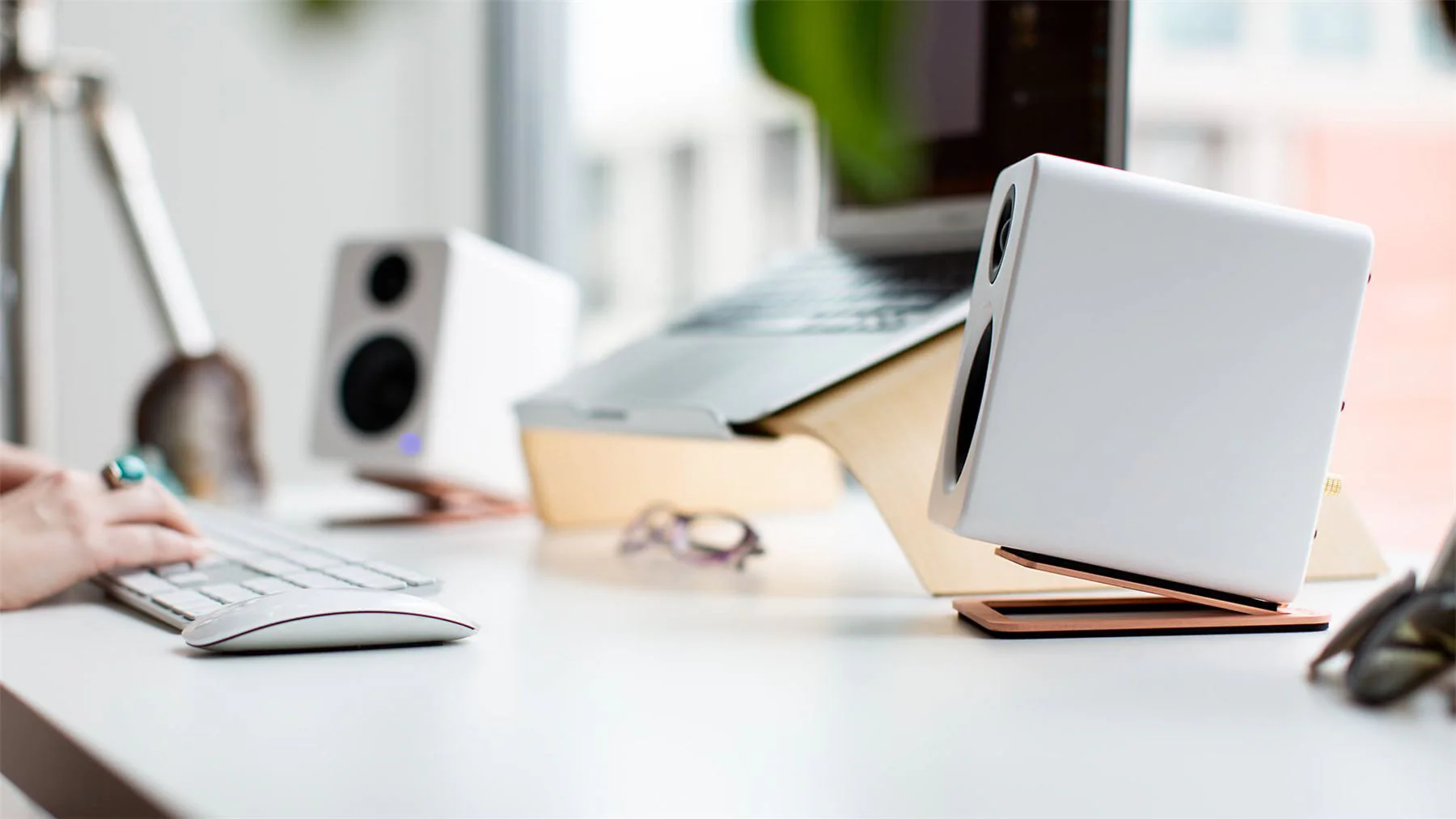 Kanto YU2 Powered Desktop Speakers for Gaming and Home Office with Built-In DAC - Clearance / Open Box - Image 10