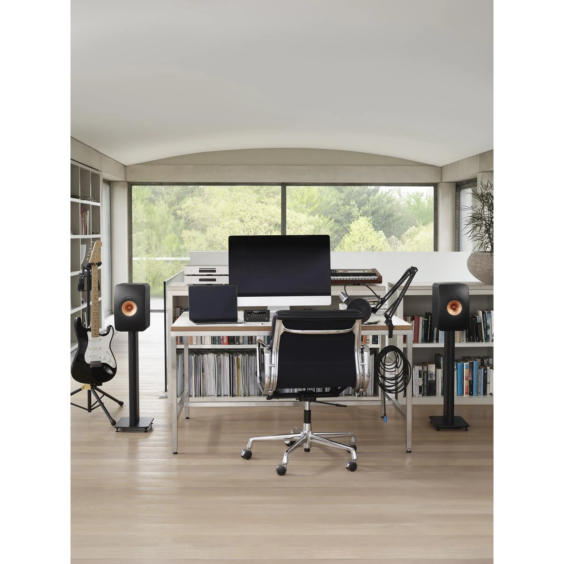 KEF LS50 Meta HiFi Bookshelf Speakers - Image 8