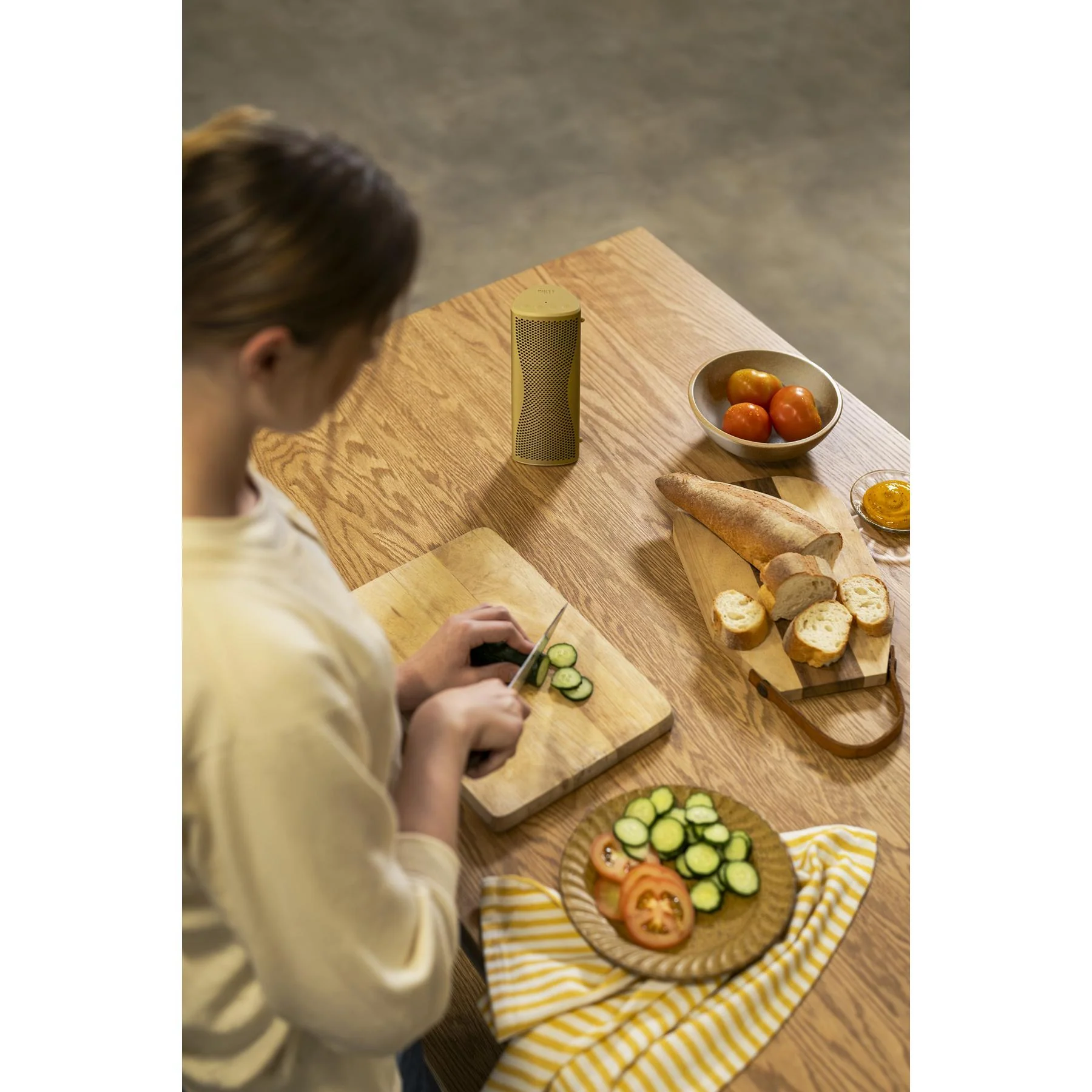KEF MUO Portable Bluetooth Speaker - Image 13