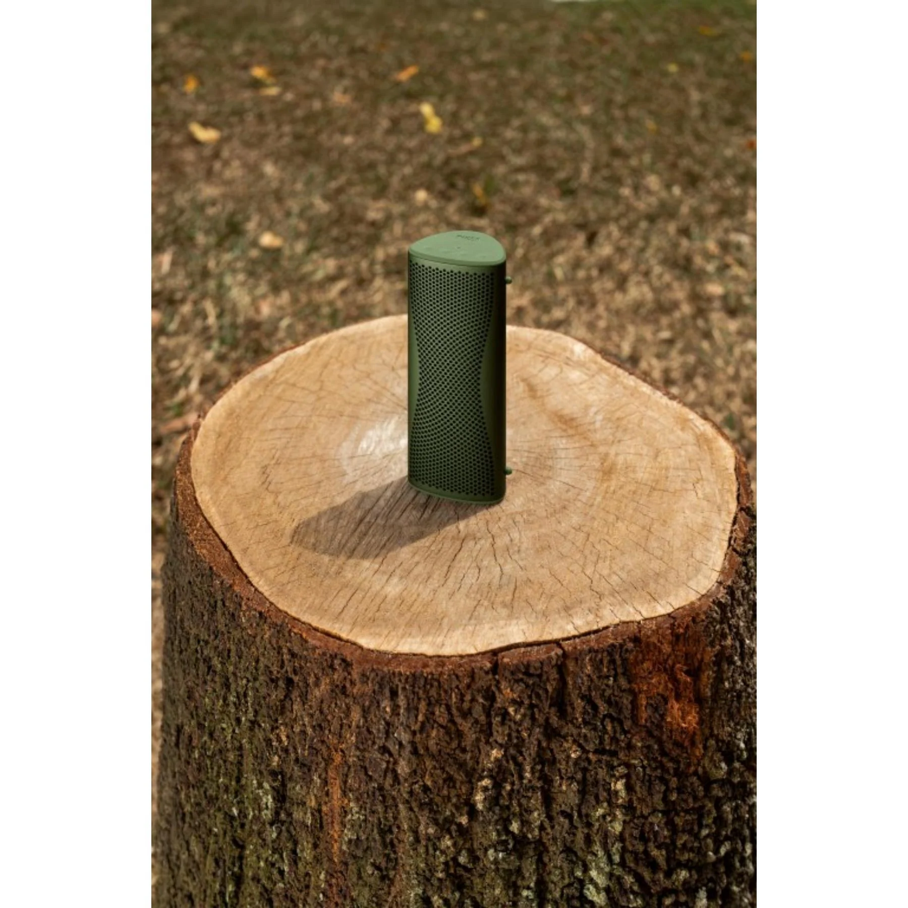 KEF MUO Portable Bluetooth Speaker - Image 15