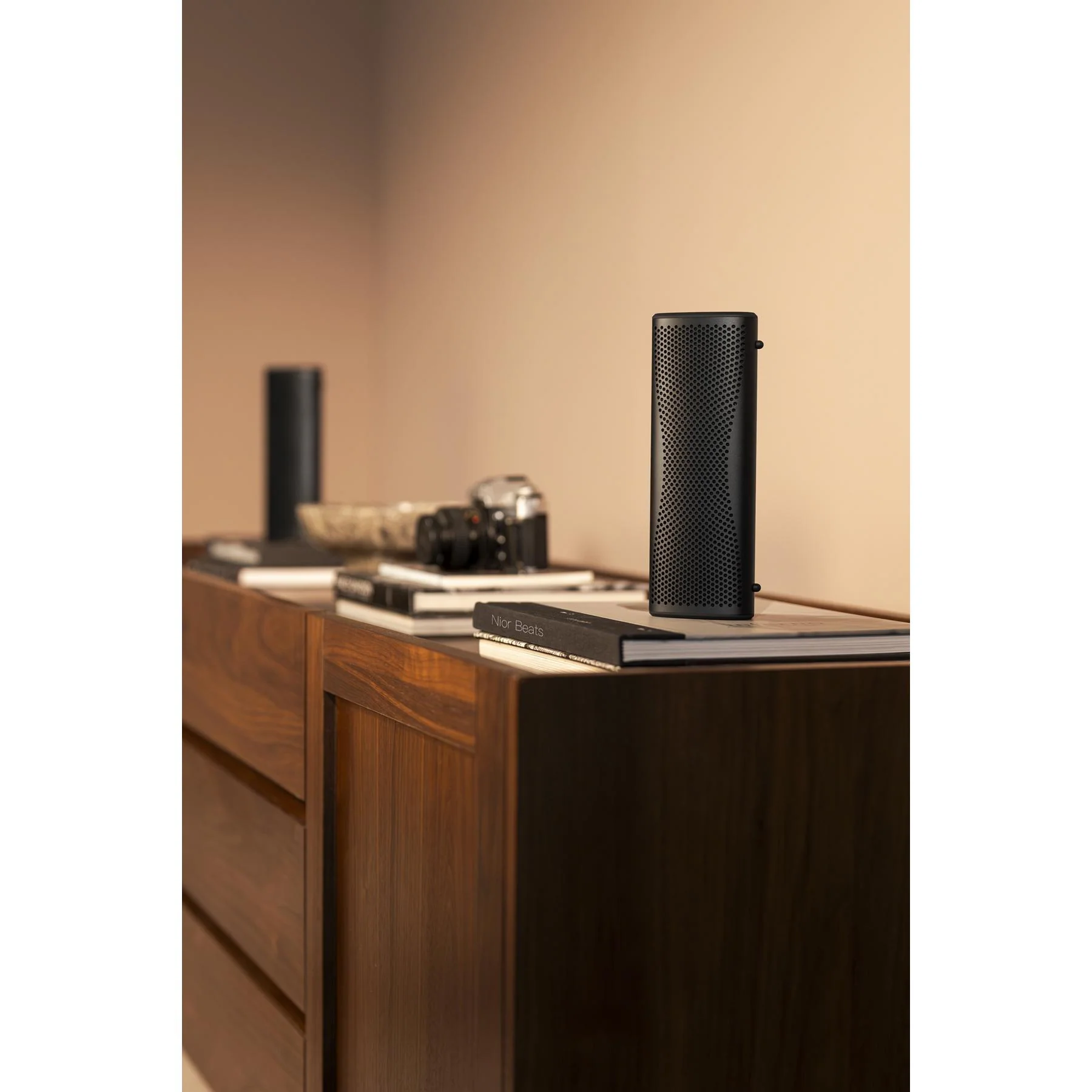 KEF MUO Portable Bluetooth Speaker - Image 20