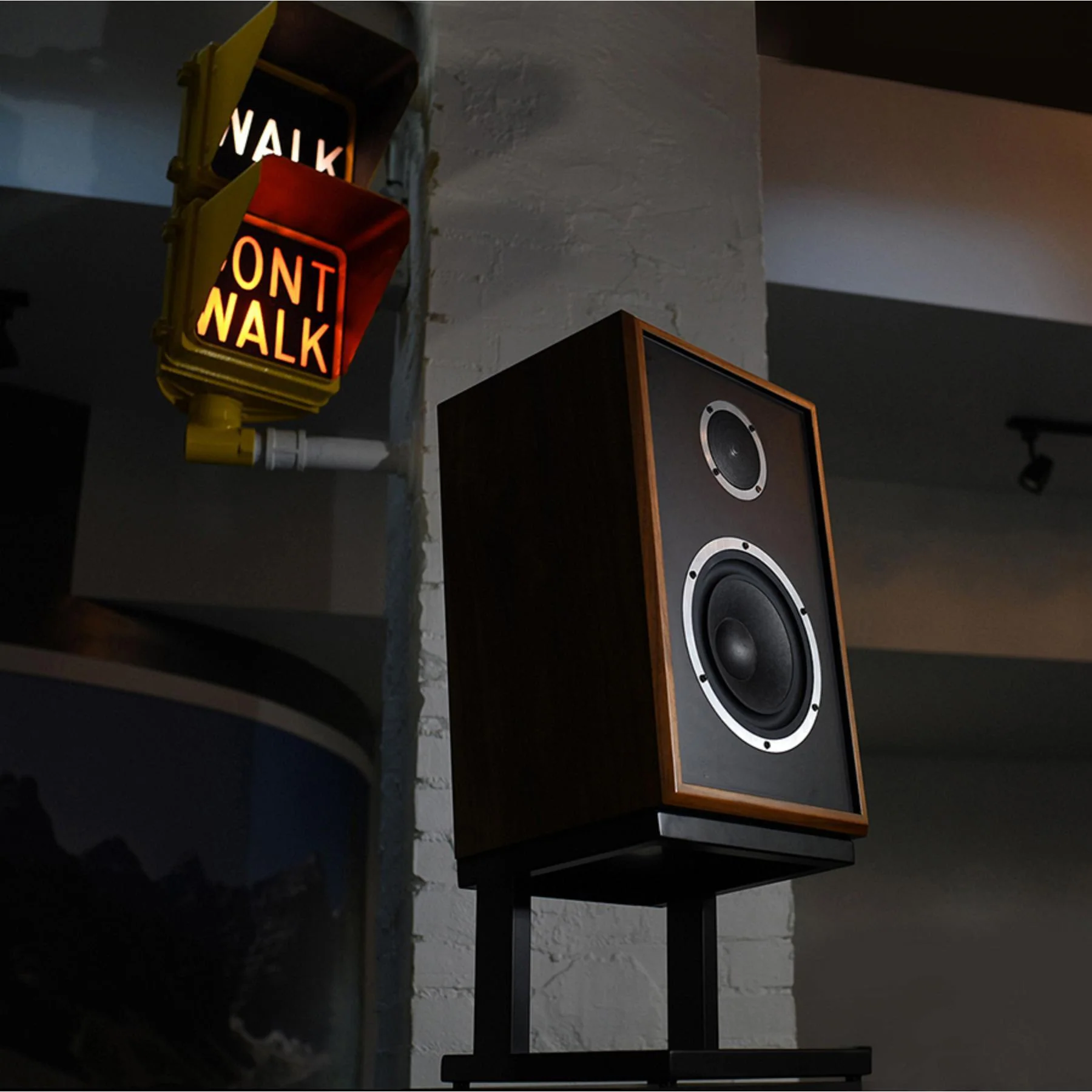 KLH Model Three Bookshelf Speakers - Clearance / Open Box - Image 4