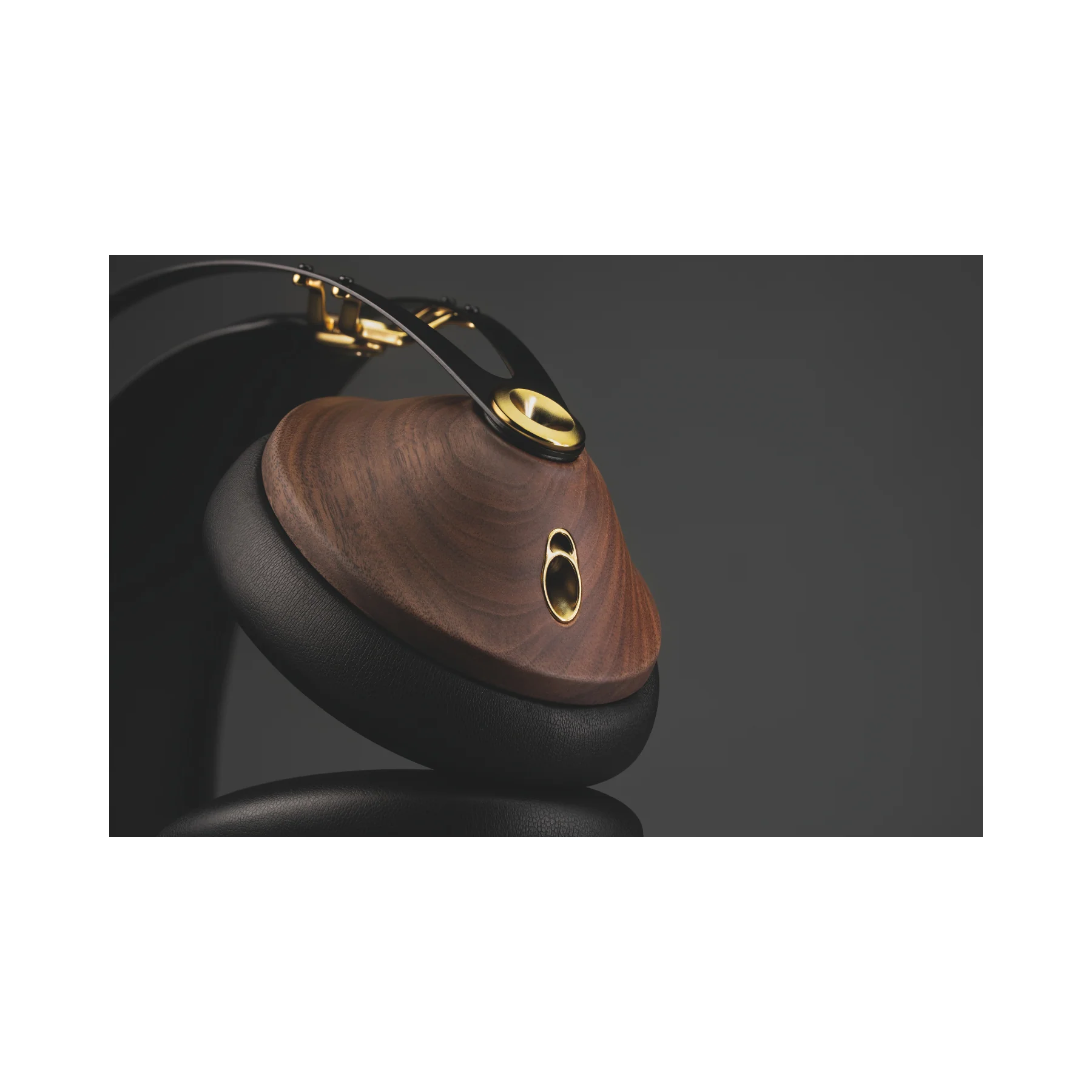 Meze Audio 99 Classics V2 Over Ear Headphones - Clearance / Open Box - Image 5