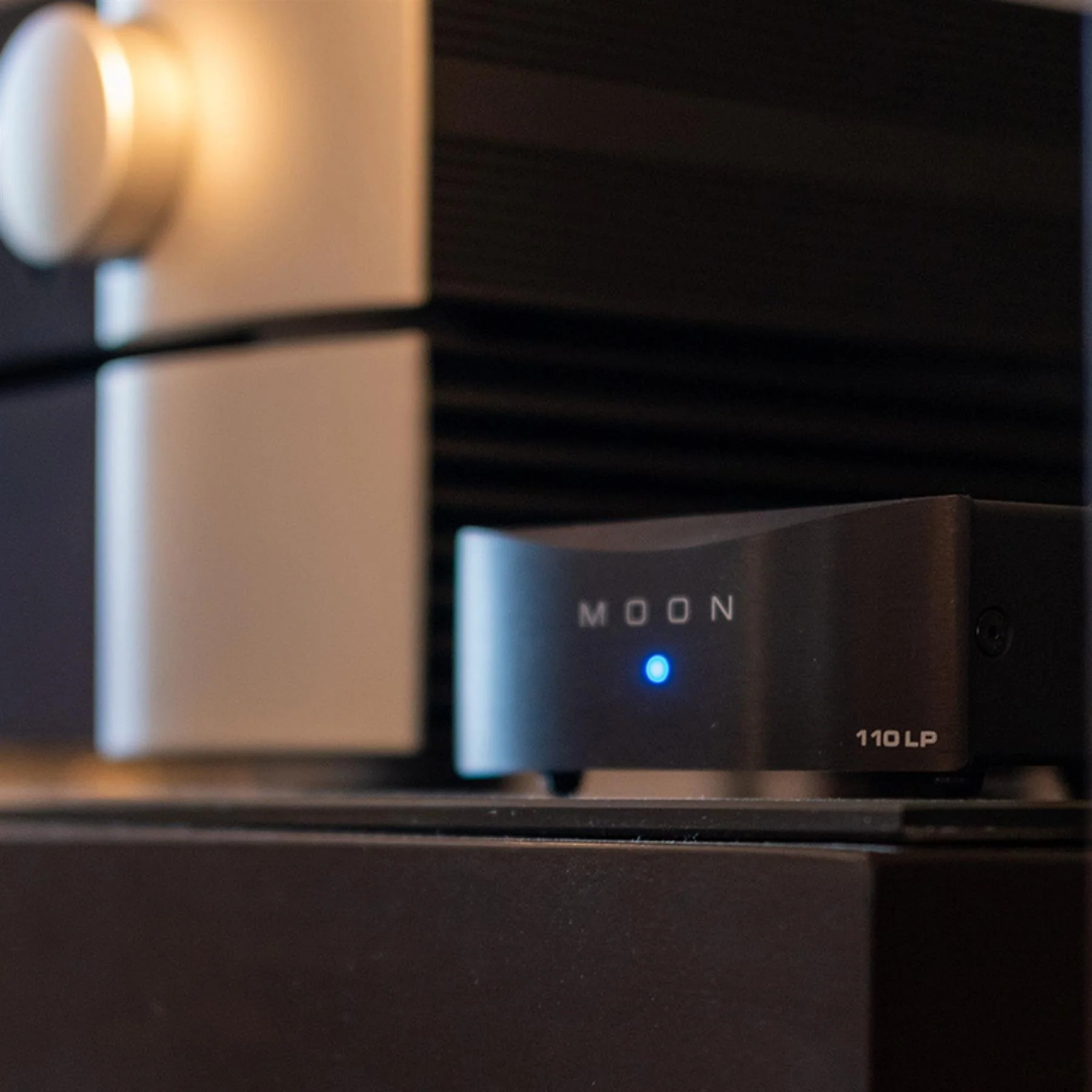 MOON 110LPV2 Phono Preamplifier - Image 4