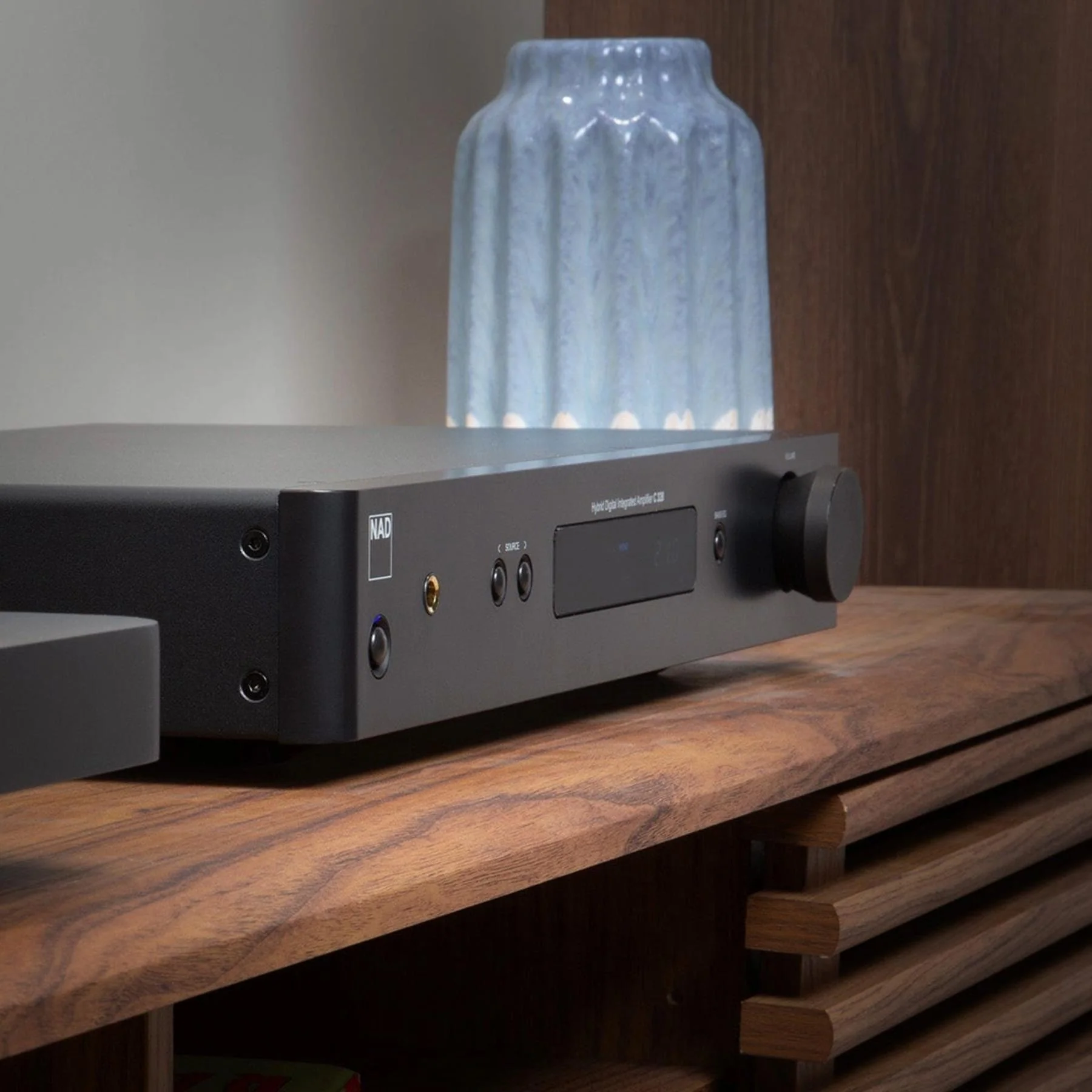 NAD C 328 Integrated Amplifier - Black - Image 3