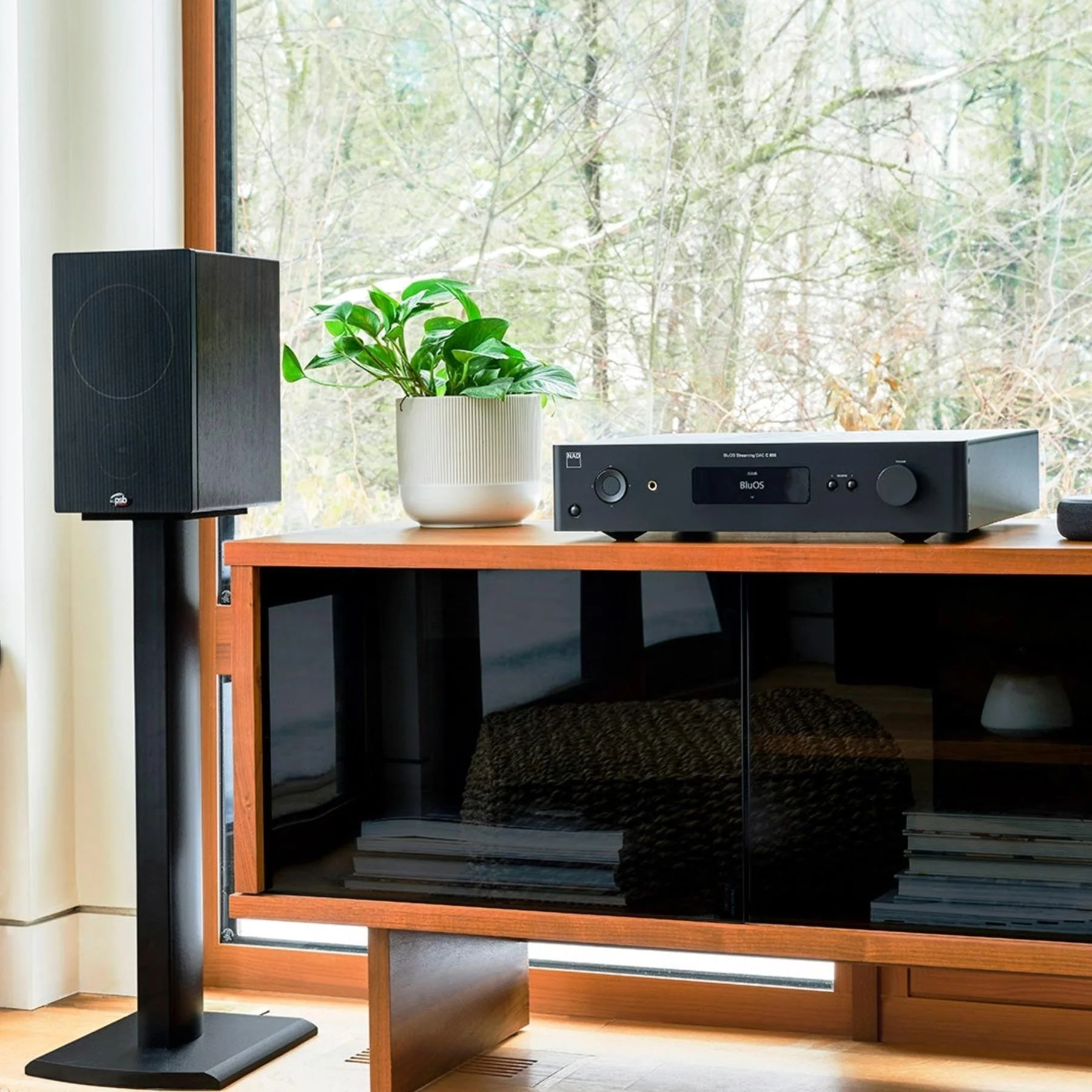 NAD C 658 BluOS Streaming Stereo Preamplifier - Image 3