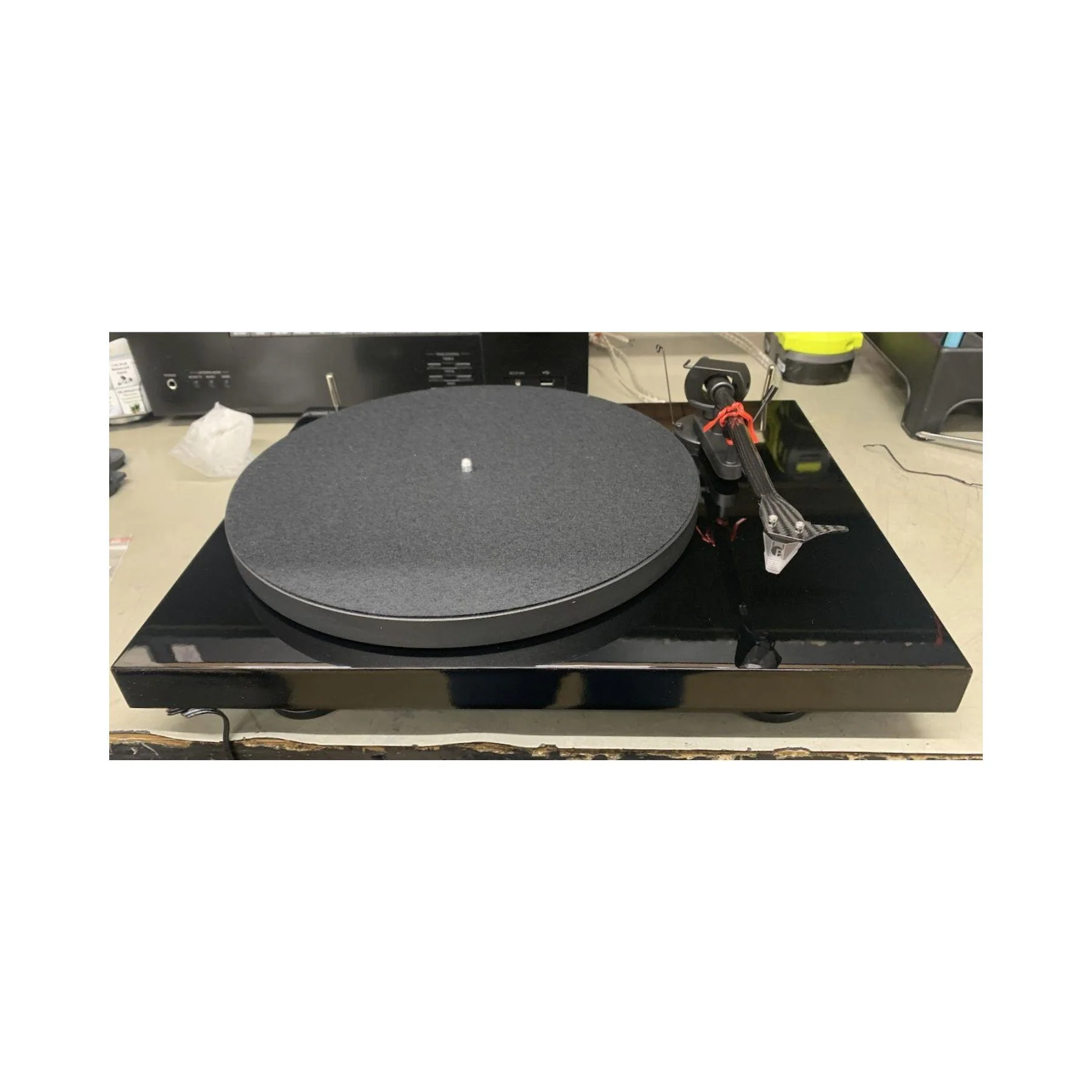 Pro-Ject Carbon EVO 2 Turntable - High Gloss Black - Clearance / Open Box - Image 2