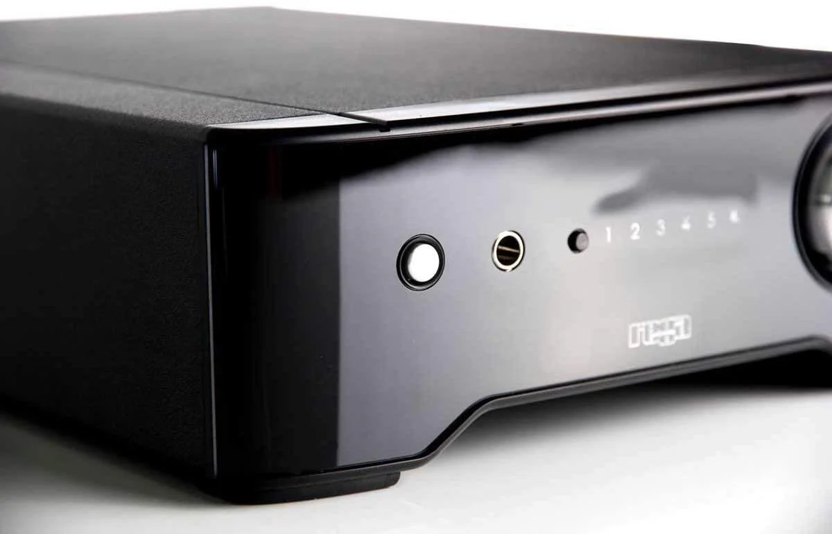 Rega Brio Integrated Amplifier Clearance / Open Box - Image 3