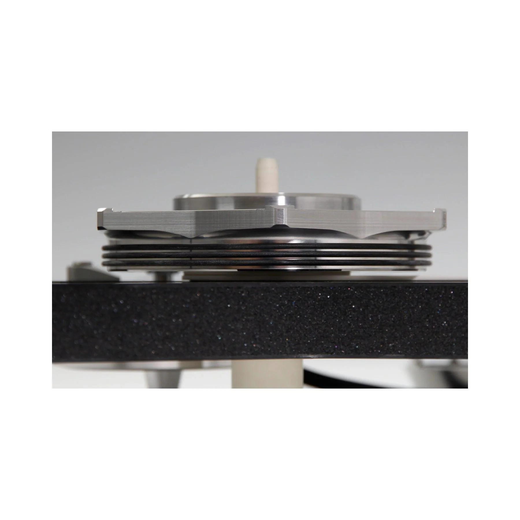 Rega Naia Turntable with Aphelion 2 Cartridge - Image 5