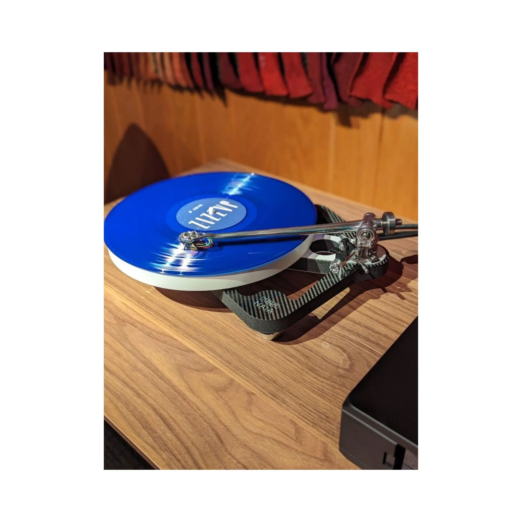 Rega Naia Turntable with Aphelion 2 Cartridge - Image 6