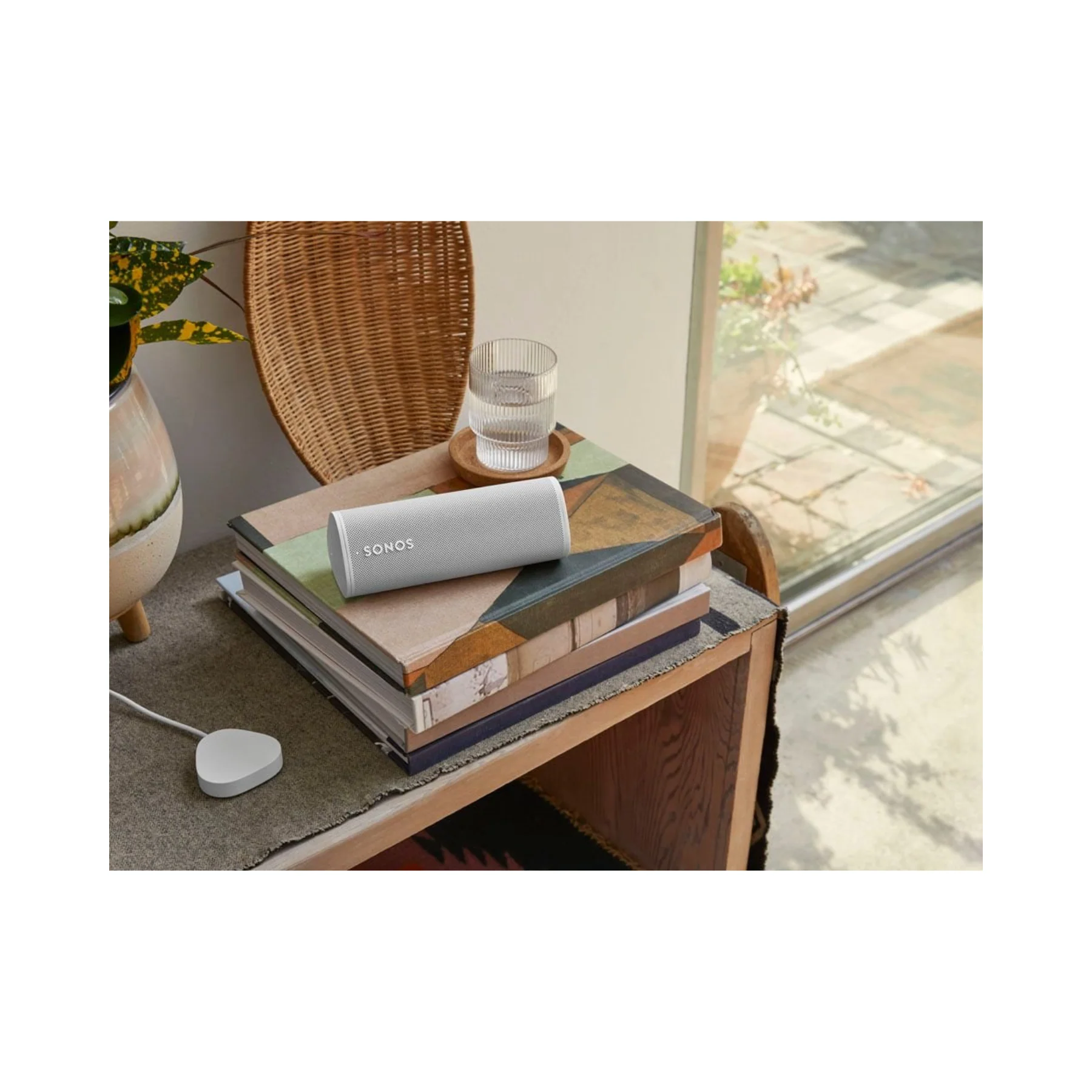 Sonos Roam Wireless Charger - Image 3