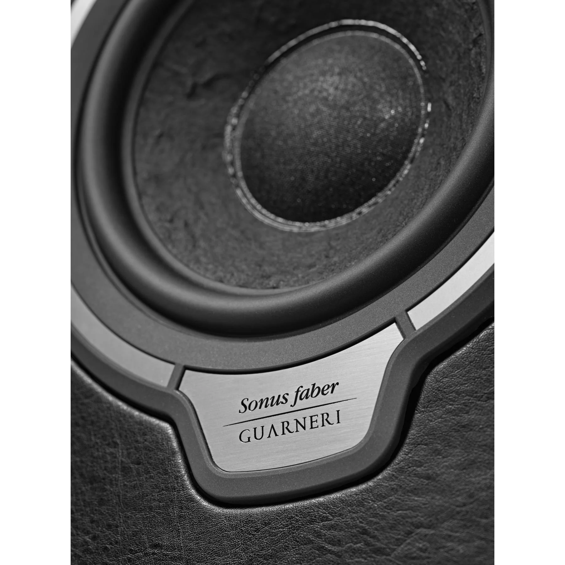 Sonus faber Guarneri G5 Standmount Loudspeakers - Image 26