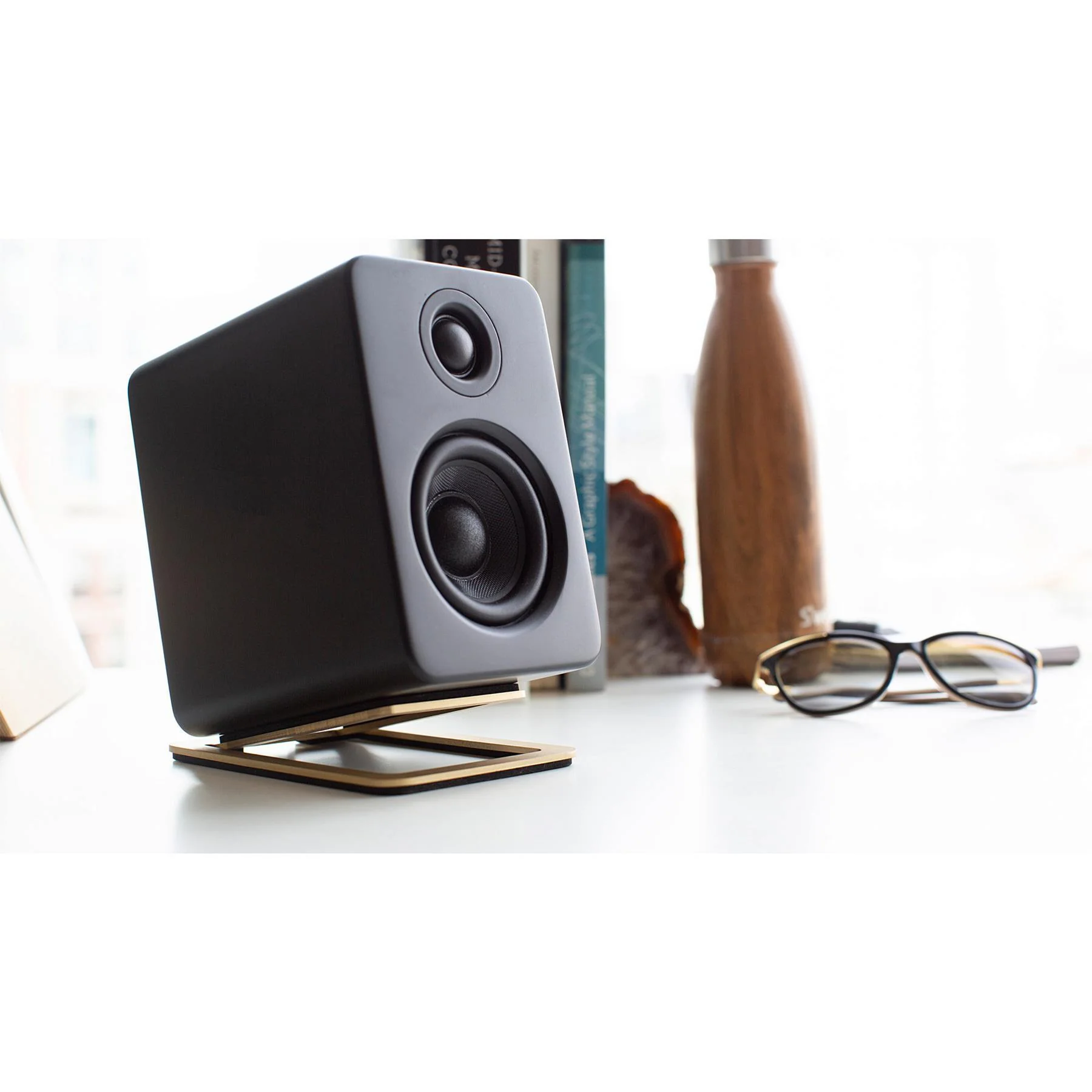 Kanto YU2 Powered Desktop Speakers for Gaming and Home Office with Built-In DAC - Image 6