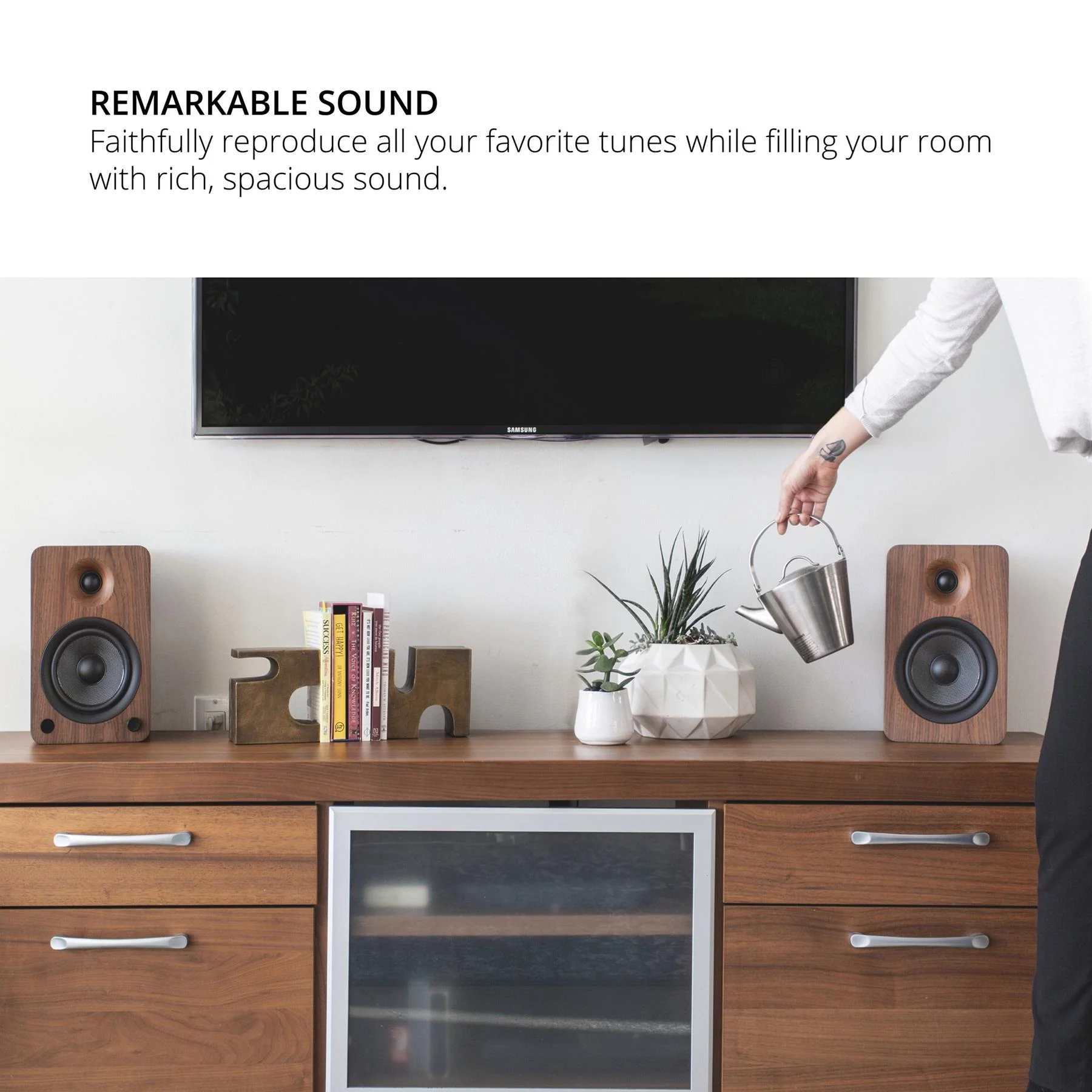 Kanto YU6 Powered Desktop Speakers with Bluetooth and Phono Preamp for Vinyl - Image 6